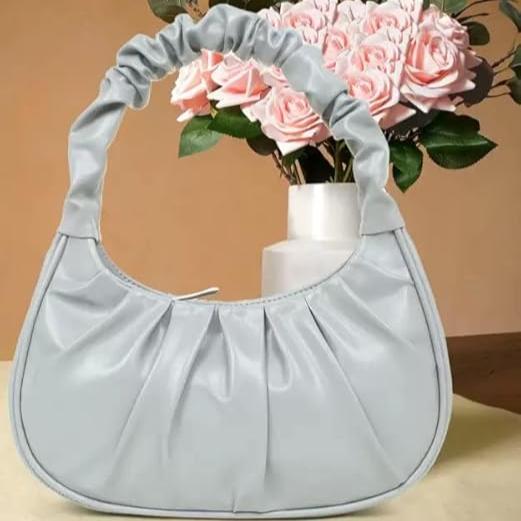 Stylish Grey Shoulder Bag with Comfortable Handle and Metal Zipper - Soft Fabric Women's Handbag