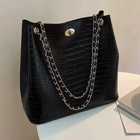 Elegant Women's Black Shoulder Bag | Stylish & Versatile Handbag